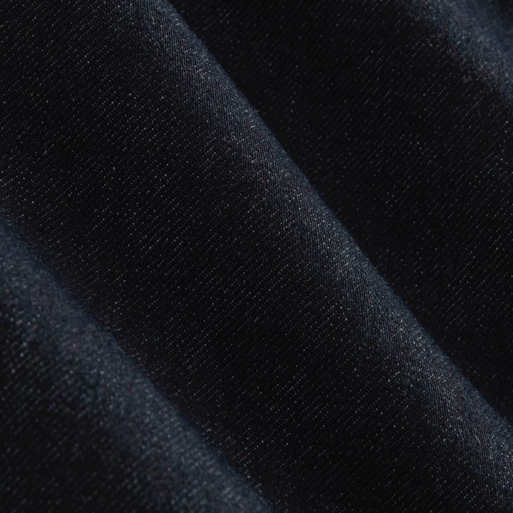 Everlane - Men’s The Slim Performance Denim Jeans in Dark Indigo - Picture 6 of 8